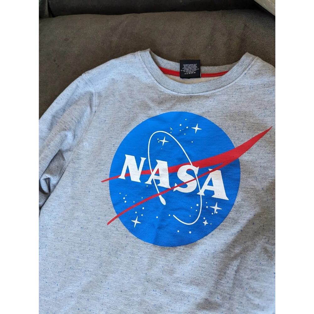 Buzz Aldrin Nasa Sweatshirt Youth Xl 12 logo Gray L/S Shirt Space Boys Girls - Picture 4 of 5